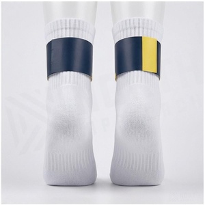 Chaussettes courtes blanches North Approach en coton respirant pour adultes – Idéales pour la course estivale - Product Image 2