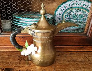 Cafetière islamique moderne en métal, écologique, décoration d'intérieur pour mariages et fêtes, fabriquée en Inde (Uttar Pradesh), modèle IND-2002 - Product Image 4