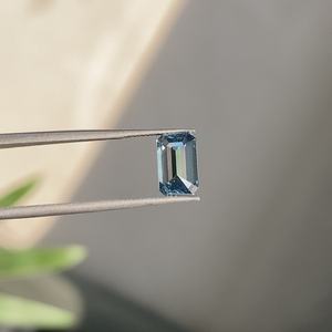 OM GEMS Hermoso Diamante Azul de Laboratorio de Corte Esmeralda de Color Azul Profundo de 1.05 Ct, Diamante Azul Suelto Cultivado en Laboratorio, Diamante Azul Suelto IGI VS1 Relleno - Product Image 5