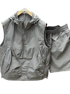 ชุดสูทลำลองแขนกุดมีฮู้ดสำหรับผู้ชายชุดใส่ทำงานแฟชั่นทรงหลวมๆเสื้อแขนกุดเอวกางเกงขาสั้นชุดสองชิ้น - Product Image 5