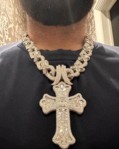 Collar con Colgante Cruz Infinita Hecho a Mano Personalizado, Moissanita VVS Corte Marquesa, Plata de Ley 925, Estilo Hip Hop, Cadena Cubana - Product Image 1
