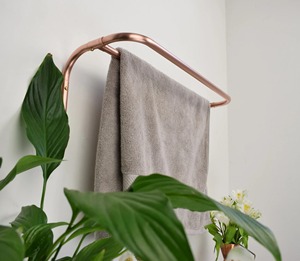 Porte-serviettes mural moderne en acier inoxydable à double rail pour salle de bain - Product Image 6