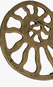 Sous-plat classique en fonte en forme de coquillage, finition bronze antique, protection thermique, support pour plats chauds, fournisseur en gros - Product Image 4