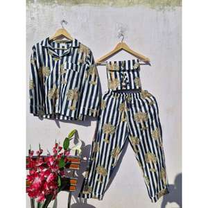 Ensemble de pyjama en coton pour femmes |   Vêtements de nuit à rayures imprimées |   Vente en gros OEM - Product Image 1