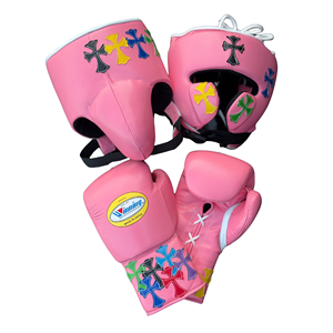 ชุดนวมชกมวย MMA แบบกำหนดเองได้ สำหรับทุกเพศ สีชมพู หนังแท้ ตกแต่งด้วยลายหัวใจหลากสี แบบผูกเชือก ปิดนิ้วมือเต็มรูปแบบ ระบายอากาศได้ดี ซับเหงื่อ - Product Image 1