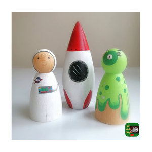 Figurines en bois peintes à la main, astronautes, fusées, extraterrestres, mini figurines, ensemble de figurines en bois pour peindre, ensemble de figurines de famille heureuse. - Product Image 1