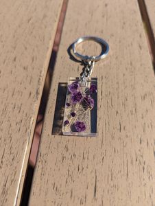 Elegant Transparent Resin <b>Key</b> Ring Crafted With Dried Leaves Design For Fashion Accessory Lovers Everywhere - Product Image 1