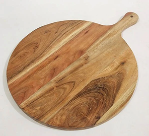 Tabla de cortar redonda de madera con mango para uso en la cocina - Product Image 1