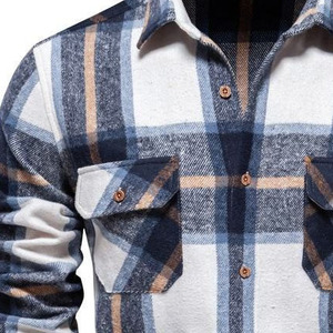 Camisa de franela cálida y cómoda para hombre, OEM ODM, con diseño clásico a cuadros, manga larga, con botones, para trabajo, uso casual y actividades al aire libre. - Product Image 3