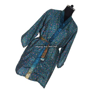 KS013 Robe longue kimono bohème indienne faite à la main en soie vintage imprimée florale, vêtement de nuit, peignoir, robe de plage ethnique d'été - Product Image 1