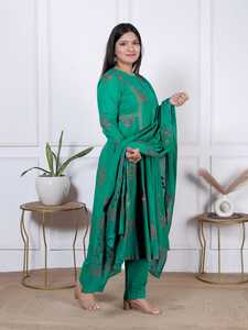 Ensemble coordonné vert émeraude tendance avec dupatta, Kurti brodé et pantalon pour femme, tenue décontractée, vêtements ethniques - Product Image 2