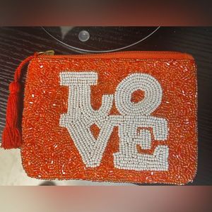 Pochette carrée élégante, tendance et stylée, brodée à la main, mini portefeuille, petit sac à maquillage pour femmes, design mignon, idéal pour les femmes. - Product Image 2