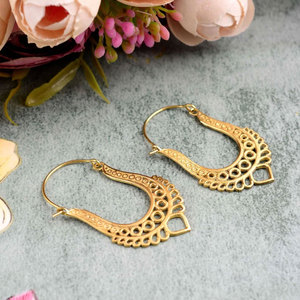 Pendientes de Aro en Forma de Luna Creciente Hechos a Mano en Oro, con Diseño Intrincado, Estilo Tribal Boho, Joyería de Moda - Product Image 3