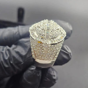 Anillo de Moissanita de Lujo con Corte Esmeralda, Certificado IGI, Chapado en Oro de 14K, Plata de Ley 925, Estilo Championship Iced Out VVS - Product Image 5
