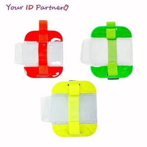 Porta Tarjetas de Identificación de PVC Modelo AC025, Porta Credenciales con Brazalete de Neón - Product Image 2