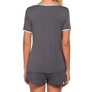 Ensemble deux pièces en coton pour femmes, couleurs personnalisées, t-shirt à manches courtes uni et short respirant avec OEM - Product Image 3