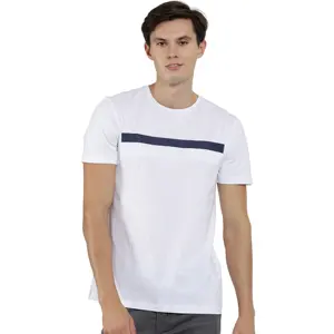 Venta al por mayor de moda rayas impresas personalizadas Regular fit Men's Ever Soft Cotton Stay Tucked Crew camiseta diseño camiseta Bangladesh