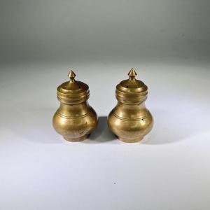 Ensemble de salières et poivrières en laiton de style vintage, finition antique, ensemble de 2, pour restaurant, maison, vaisselle de table - Product Image 2