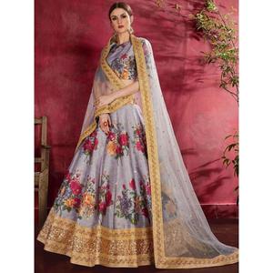 Vêtement de mariage en soie Banglori à imprimé floral gris Lehenga Choli - Product Image 1