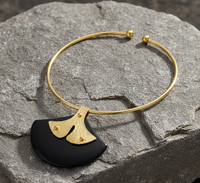 Collier ras du cou tendance pour femme avec pendentif en corne de buffle et laiton texturé - Bijoux de fiançailles faits à la main en Inde
