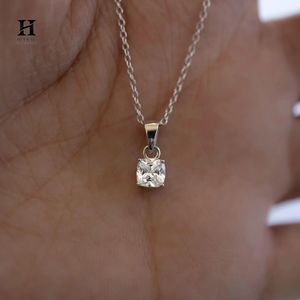 Collar Minimalista con Colgante Solitario de Diamante Cultivado en Laboratorio con Corte Cojín en Oro de 14k, Certificado IGI, Joyería Fina para Mujer - Product Image 4