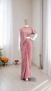 Conjunto de Blusa de Seda Crepé Tradicional Bordada con Lentejuelas Rosas y Saree Fruncido para Bodas, Graduaciones y Fiestas para Mujeres - Product Image 4