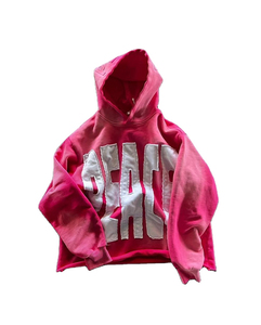 Sweat-shirt en molleton unisexe rose oversize avec logo blanc appliqué sur le devant, manches classiques, style streetwear automne - Product Image 1