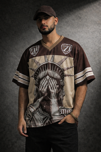 เสื้อเจอร์ซีย์ตาข่ายปักคริสตัลสั่งทำขายส่ง เสื้อผ้าสตรีทแวร์ผู้ชายไซส์ใหญ่ พิมพ์ลายแบบซับลิเมชั่น คอวี เสื้อกีฬา เสื้ออเมริกันฟุตบอล - Product Image 3