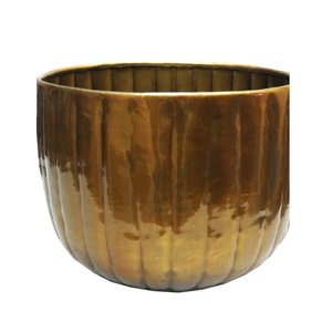 Maceta Decorativa de Estilo Elegante y Moderno, Florero de Metal de Gran Calidad Hecho a Mano para Mesa de Salón - Product Image 4