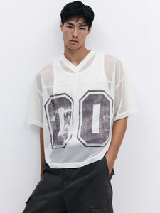 Camiseta deportiva de malla con cuello en V, blanca, 100% poliéster, manga corta, ajuste holgado, transpirable, con estampado de números de equipo, unisex, para todas las estaciones - Product Image 2
