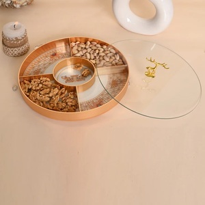 Plato Giratorio para Frutos Secos con Tapa de Cristal, Servidor de Lujo en Dorado para Regalos Festivos - Product Image 5