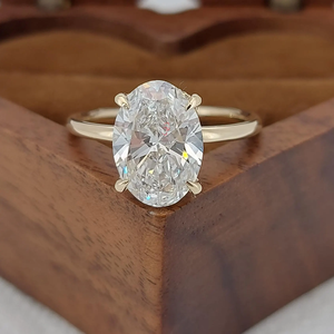 Bague de fiançailles en or jaune massif 18 carats avec diamant de laboratoire ovale solitaire à double griffe |   Diamant CVD Poli pour Monture Cathédrale - Product Image 3