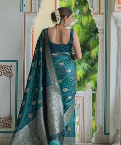 Sari de Seda Color Turquesa con Borde Plateado, Estilo Banarasi, para Bodas Tradicionales Indias, Largo hasta el Suelo, para Mujer - Product Image 4