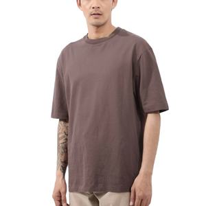 Camiseta clásica informal de gran tamaño con cuello redondo para hombre, ropa de calle holgada relajada de algodón 100% de peso medio transpirable de alta calidad - Product Image 4