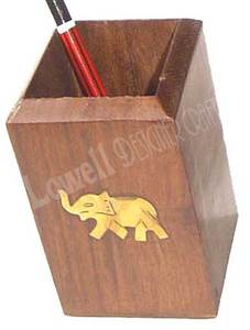 Portaplumas ecológico personalizado, organizador de escritorio de madera natural hecho a mano, para bolígrafos, lápices y artículos de oficina, estilo minimalista. - Product Image 3