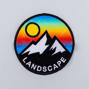 Écusson brodé personnalisé avec logo, badge brodé sur mesure, étiquette décorative brodée, conception de broderie de qualité supérieure, OEM - Product Image 1