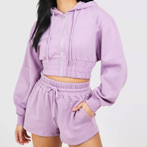 Ensemble de survêtement pour femme en coton, couleur unie, coupe ample décontractée, sweat-shirt court à capuche à manches longues avec cordon de serrage et poches, et short, pour le printemps - Product Image 1