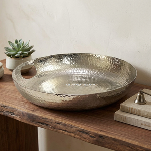 Bol de centre de table en métal martelé argenté de luxe, plat de service rond décoratif martelé à la main pour la décoration du salon et des événements - Product Image 2