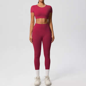 Ensemble de yoga 4 pièces pour femmes, respirant, en nylon et élasthanne, avec soutien-gorge de sport et leggings découpés avec précision, vêtements de sport, personnalisation OEM, vente en gros - Product Image 5