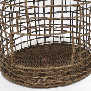 Abri intérieur/extérieur pour animaux de compagnie en jacinthe d'eau tissé à la main d'Artex Dong Thap Factory - Product Image 6