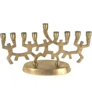 Élégant Chandelier en Métal à 8 Bras pour Bougies Menorah, Décoration de Table Intérieure Stylée - Product Image 6