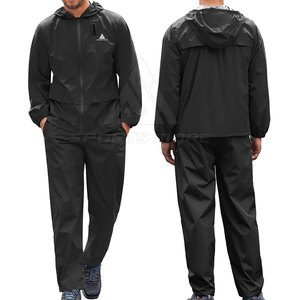 Traje cortavientos de estilo moderno y ligero con construcción flexible y sensación cómoda. - Product Image 2