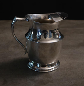 Jarra de Agua de Acero Inoxidable con Logotipo Personalizado, Acabado Brillante para el Hogar, Cocina o Mesa - Product Image 1