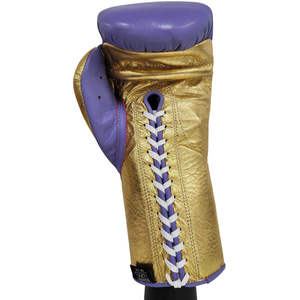 Gants de boxe en cuir OEM personnalisés, gants d'entraînement professionnels, gants de sparring, logo personnalisé, gants de boxe professionnels violet métallisé or - Product Image 3