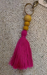 Porte-clés en rayonne rose avec pompon et perles en bois, accessoire décoratif pour clés de voiture - Product Image 6