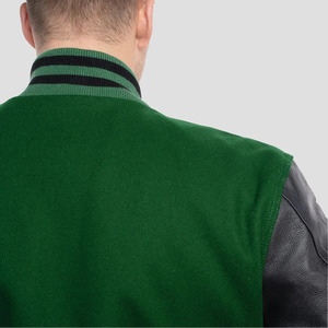 Veste universitaire personnalisée pour homme avec manches en cuir, veste bomber premium de style Letterman, bordure côtelée et fermeture à boutons pression - Product Image 4