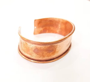Bracelet en cuivre pur fait main, bijou unisexe tendance, artisanat métallique fait main, à porter au quotidien et pour les fêtes - Product Image 1