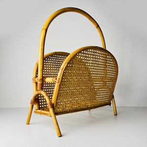 Magnifique porte-revues en rotin artisanal, à prix abordable, pour la décoration des bureaux à domicile. - Product Image 2
