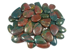Cabochons en agate sanguine naturelle en gros avec des taches vertes et rouges profondes, parfaits pour les bagues, les pendentifs et la fabrication de bijoux - Product Image 6