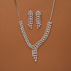 Collar Clásico para Mujer con Circonitas, Aleación de Latón y Cobre, Bañado en Rodio, Cadena de Cuerda de 14 Pulgadas, Joyería de Aniversario - Product Image 4